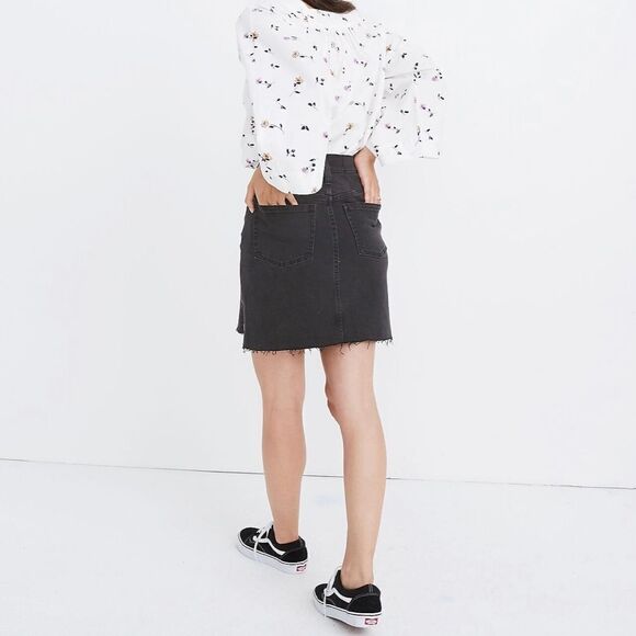 NWT Madewell Black Stretch Denim Straight Step Hem Edition Mini-Skirt Size 27 - Picture 2 of 10